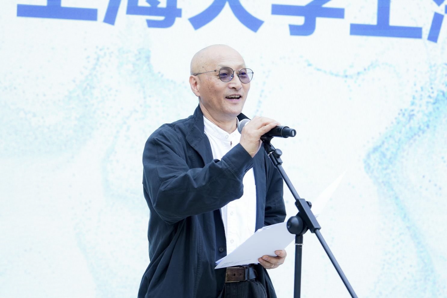 B542631FC7FA6E0DE24E0103D4B_4143F224_2DC0F