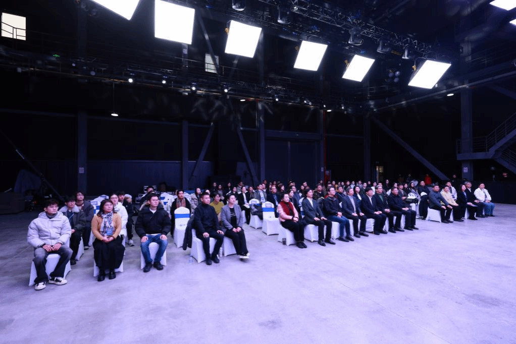 827C228279392477A86B57FB052_8B72CED5_45ED2