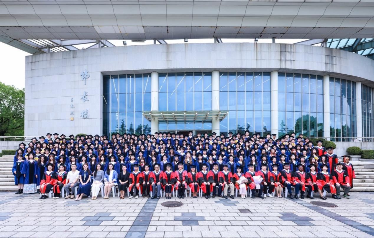 03A4C1F55F1E63DEF85D52A4CB9_1CF9F468_3570D