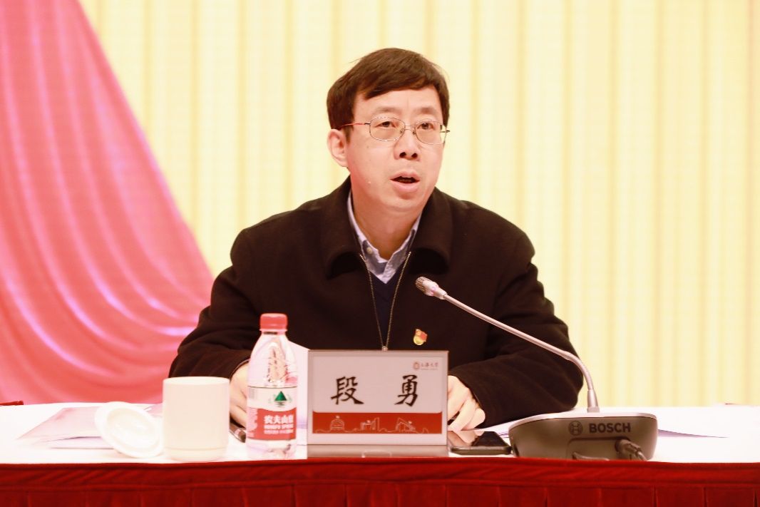 98B6B7C48C9E1503BD25F684F0A_E325C106_10931