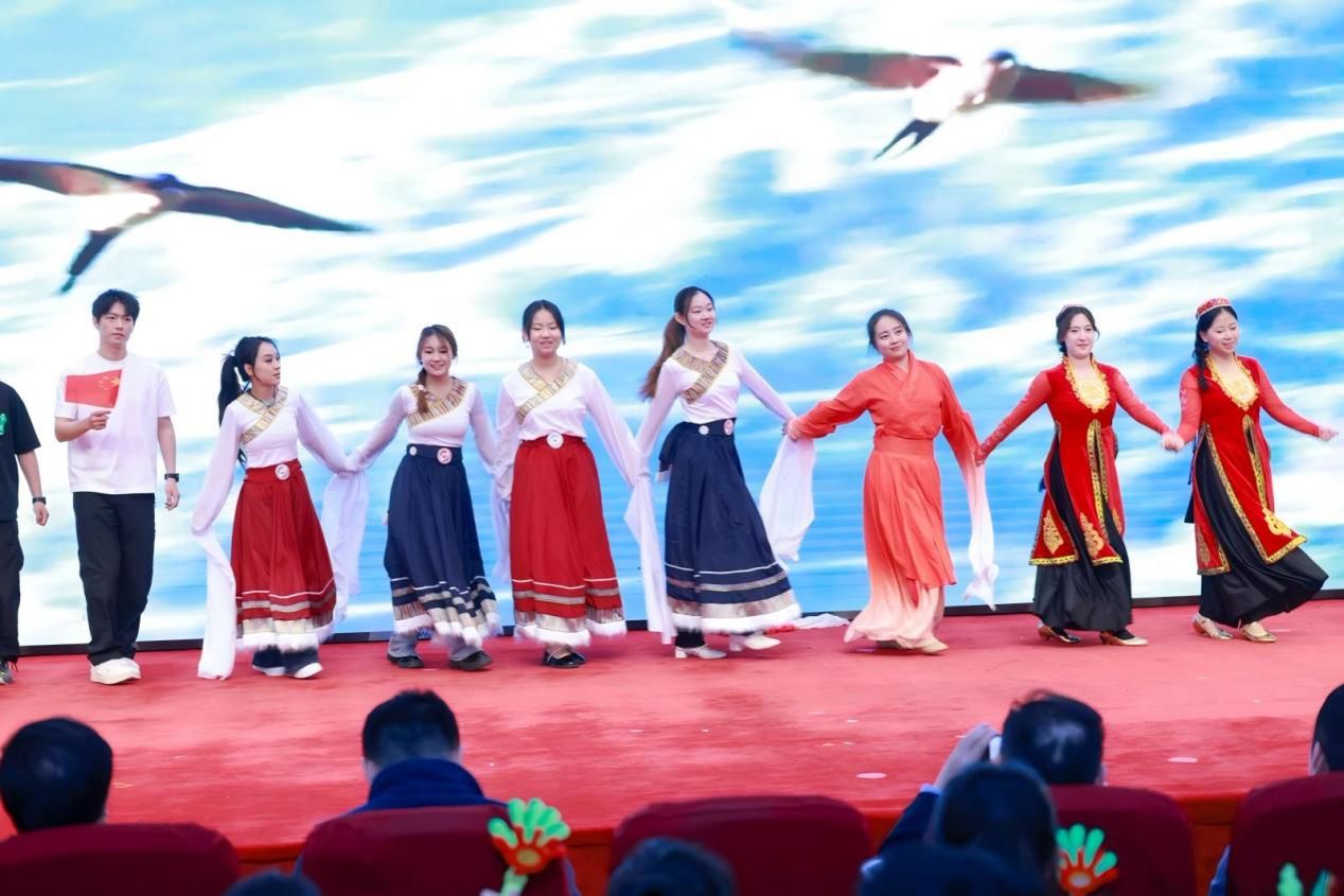 897FA07C45FA2B8FC90F48A5D05_0E9EC7EC_1FD0C